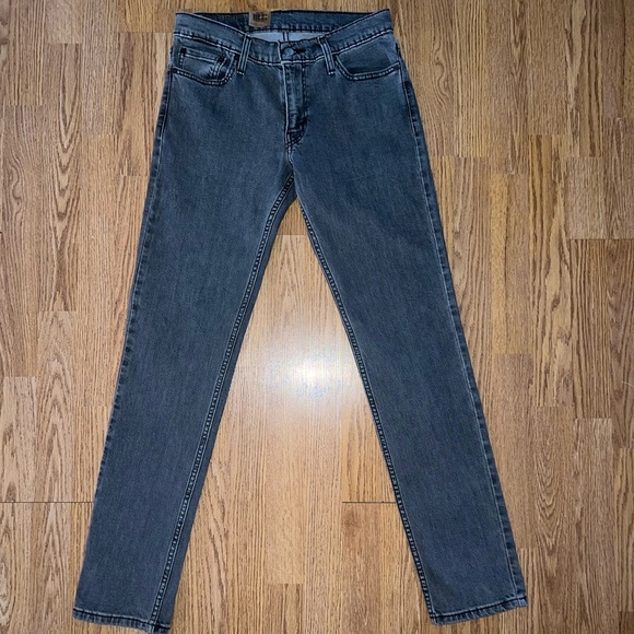 Levi Jeans - Picture 2 of 4